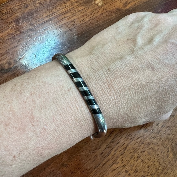 TAXCO Sterling Silver & Onyx Hinged Bangle Bracelet vintage - Picture 1 of 11